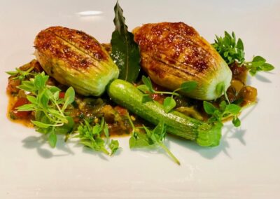 Gefüllte Zucchiniblüten